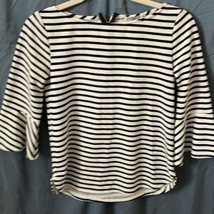 Green Envelope (Los Angeles)Black/white stripes with 3/4 length bell sleeves- S